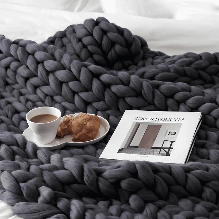 LUMINARA - Knitted Comfort Blanket