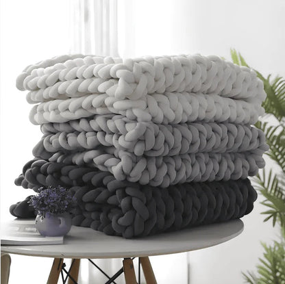 LUMINARA - Knitted Comfort Blanket